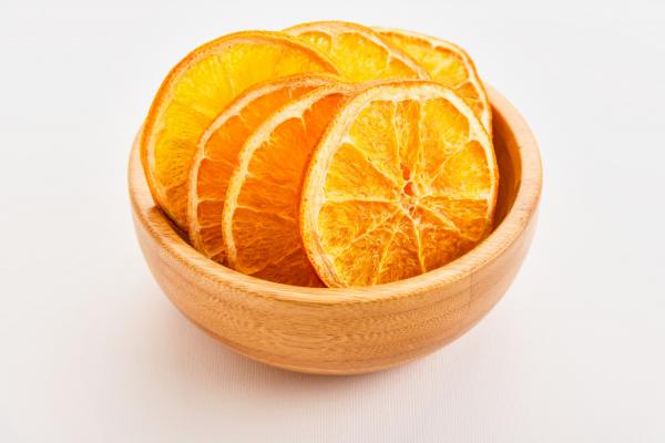 ارزش غذایی چیپس میوه پرتقال در 100 گرم