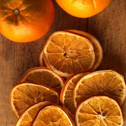 عرضه کیلویی میوه خشک پرتقال