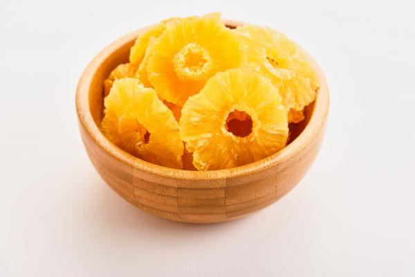 درمان گلو درد با مصرف میوه خشک آناناس
